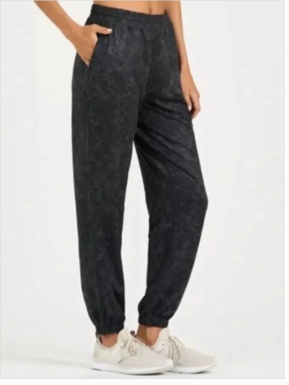 Rare Color! Vuori Women's Boyfriend Jogger in Charcoal Heather Size M